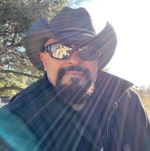 Meet your Posher, Gregory